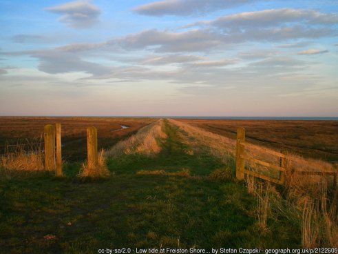 Walk the England Coast Path - Sutton Bridge to Skegness via Boston